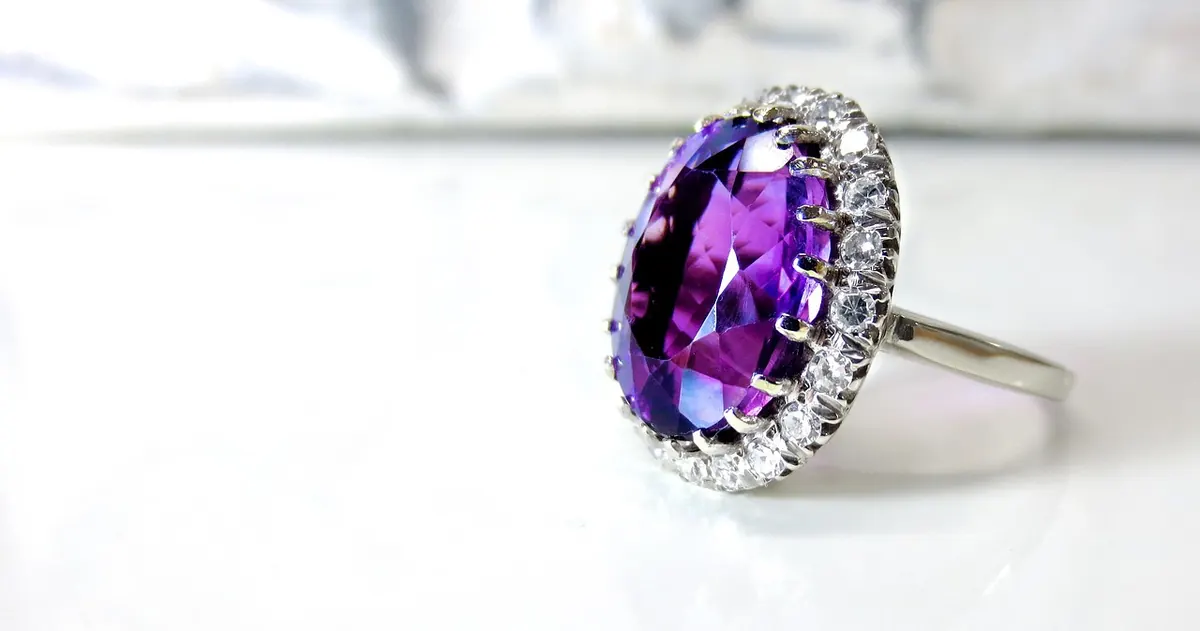 Birthstones by Month: Traditional vs Modern UK Guide for Jewellery Gifts